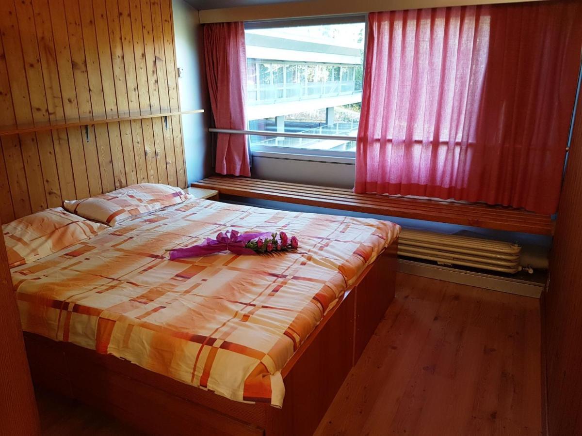Res. Sole Alto Appartamenti Solandra Mezzana  Εξωτερικό φωτογραφία