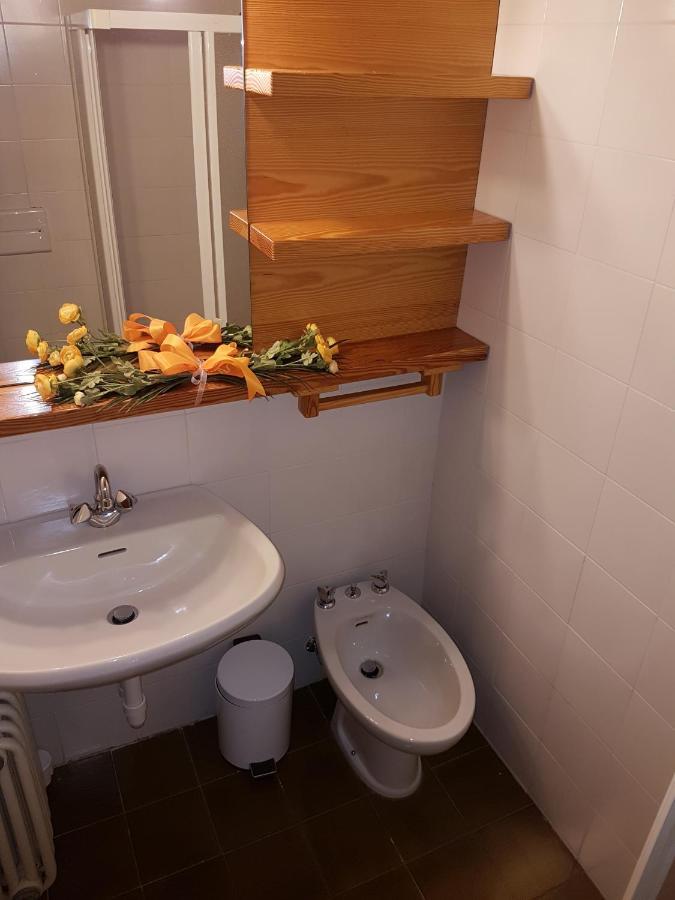 Res. Sole Alto Appartamenti Solandra Mezzana  Εξωτερικό φωτογραφία