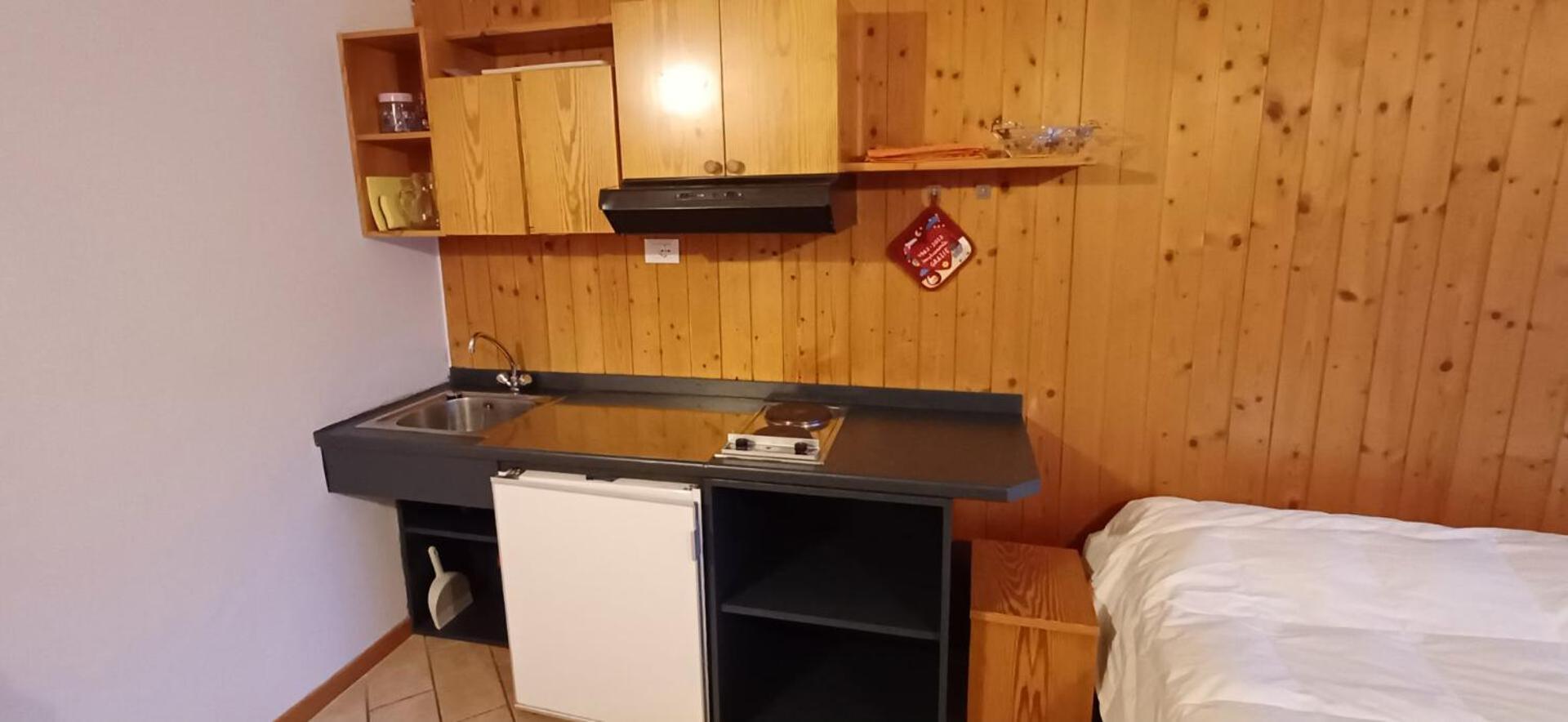 Res. Sole Alto Appartamenti Solandra Mezzana  Εξωτερικό φωτογραφία